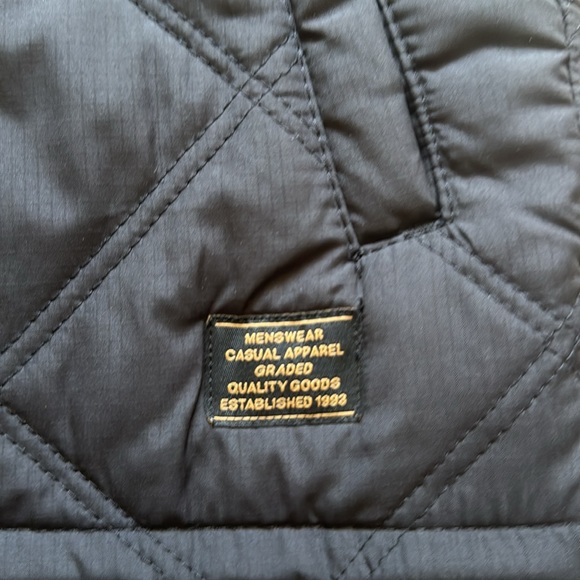 H & M vest size medium black/orange. Never worn - Picture 2 of 4